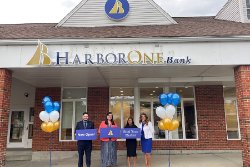 HarborOne Bank in Randolph, MA Exterior